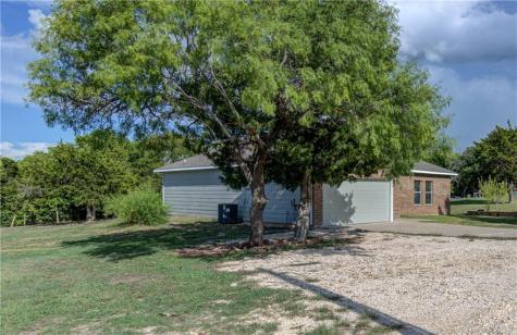 135 Valle Verde Drive Del Valle TX 78617