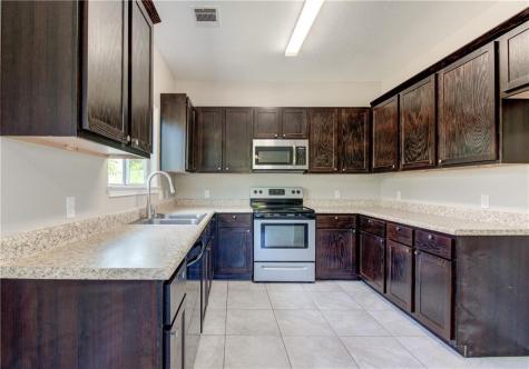 135 Valle Verde Drive Del Valle TX 78617