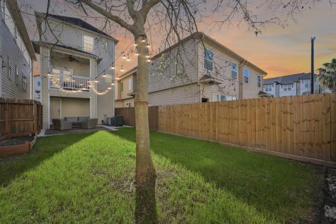 5736 Petty Street Houston TX 77007