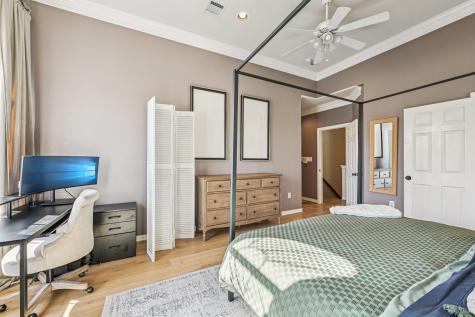 5736 Petty Street Houston TX 77007