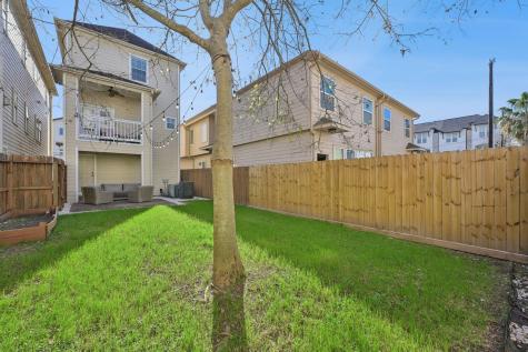 5736 Petty Street Houston TX 77007