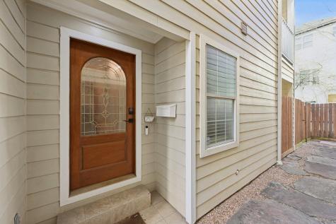 5736 Petty Street Houston TX 77007