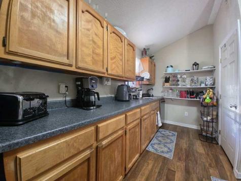 911 Brazos Street Lockhart TX 78644