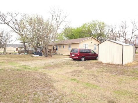 911 Brazos Street Lockhart TX 78644