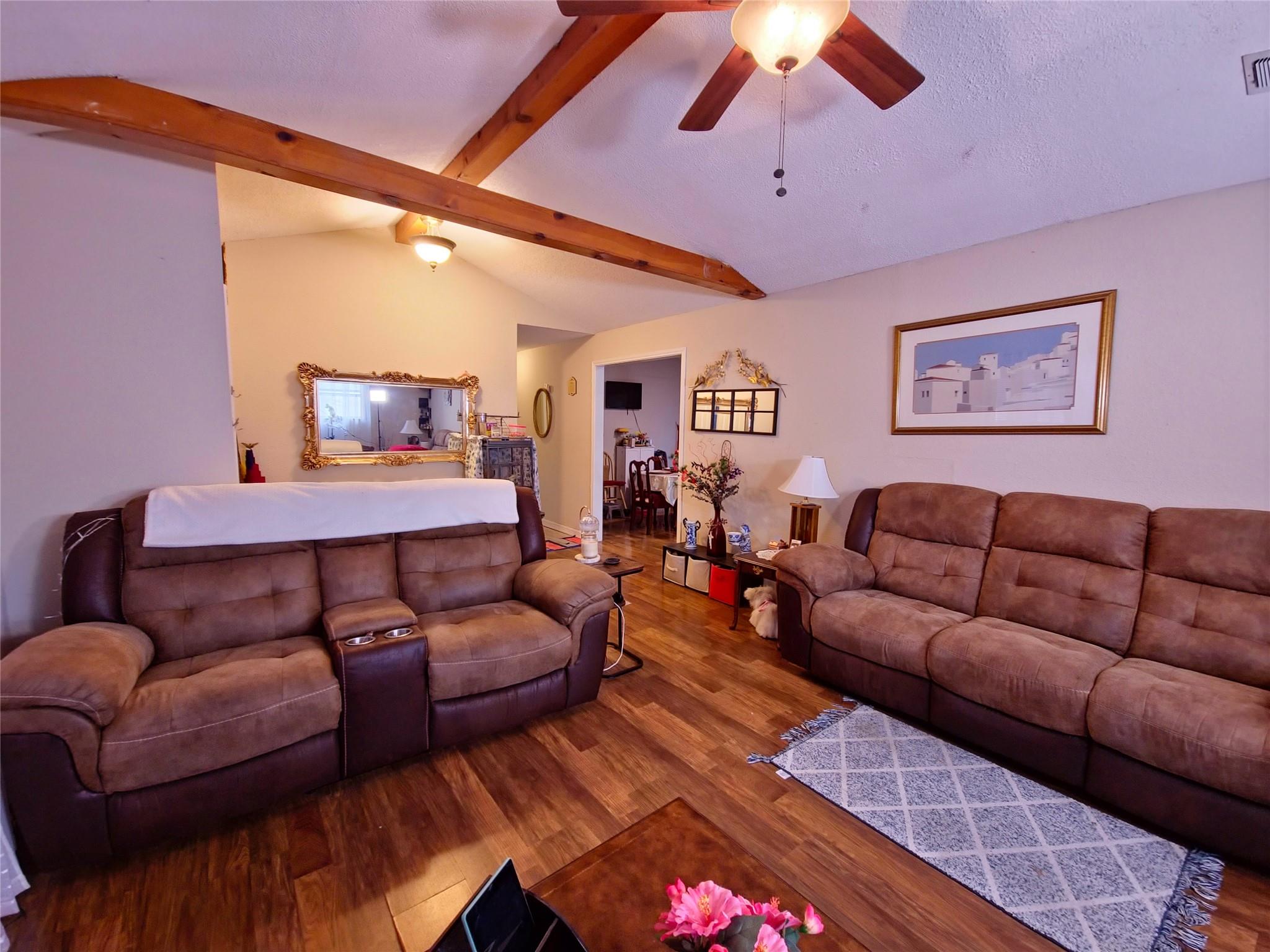 911 Brazos Street Lockhart TX 78644