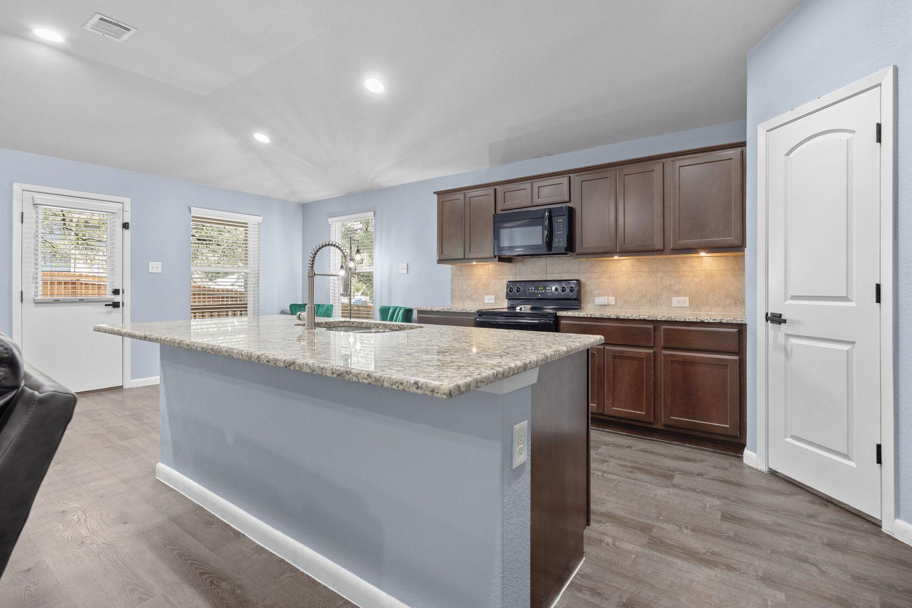 2612 American Drive Lago Vista TX 78645