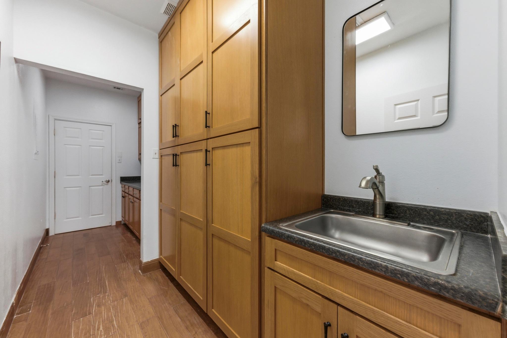 5705 Ballenton Court Austin TX 78739