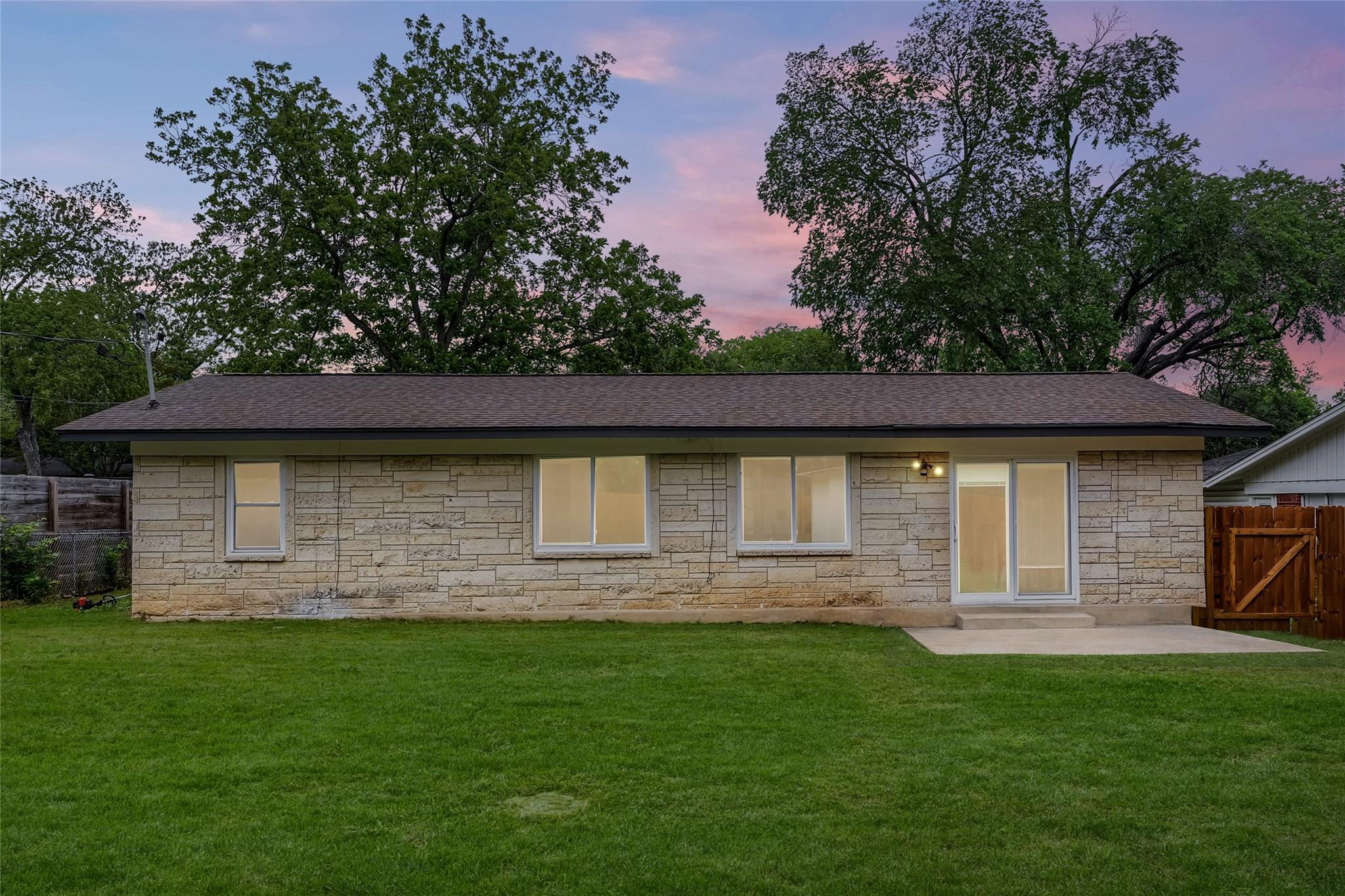 5907 Eureka Drive Austin TX 78745