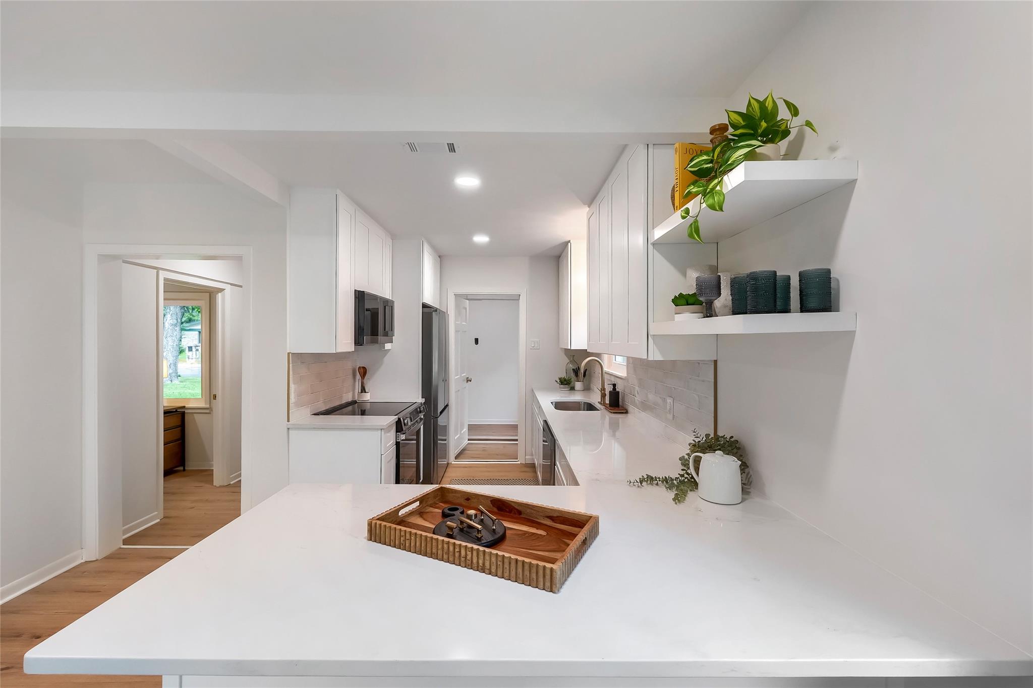 5907 Eureka Drive Austin TX 78745