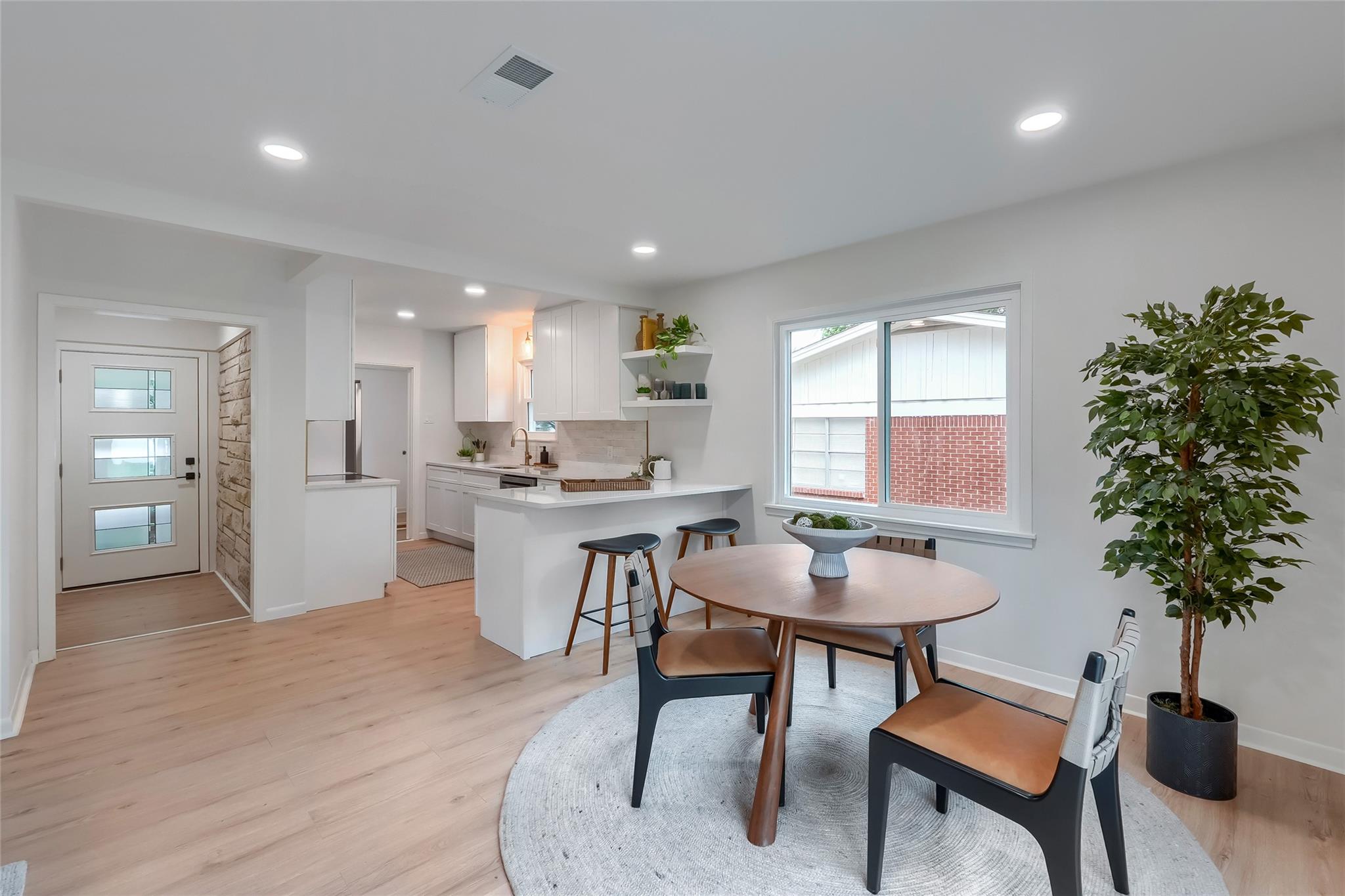 5907 Eureka Drive Austin TX 78745