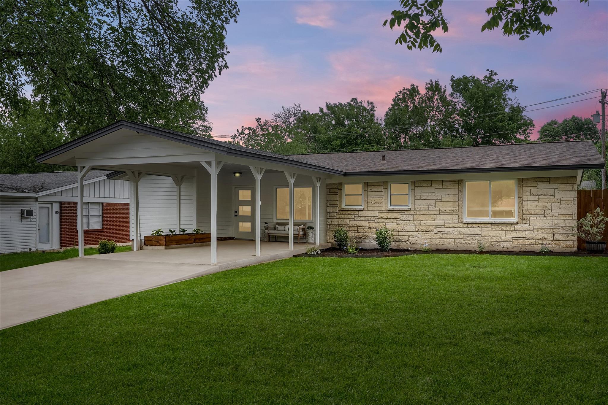 5907 Eureka Drive Austin TX 78745