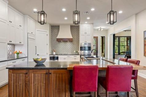 8400 Blazyk Drive Austin TX 78737