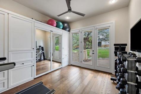8400 Blazyk Drive Austin TX 78737