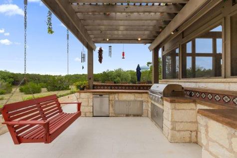 8400 Blazyk Drive Austin TX 78737