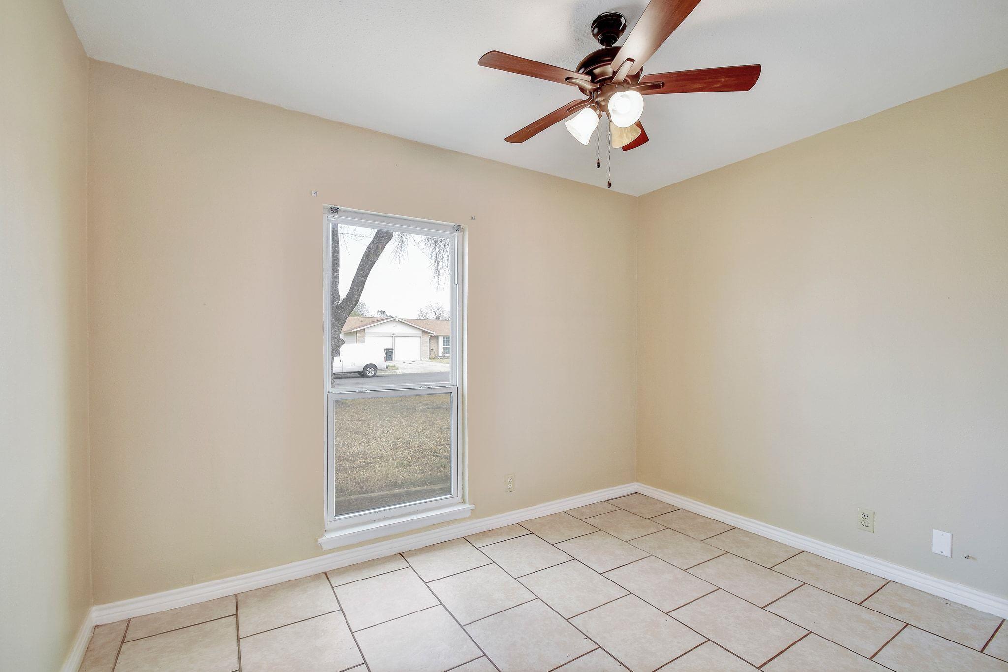 6826 Laguna Norte San Antonio TX 78239