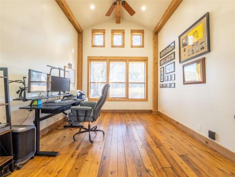 14 Autumn Oaks Drive The Hills TX 78738
