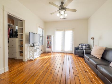 14 Autumn Oaks Drive The Hills TX 78738