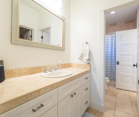 14 Autumn Oaks Drive The Hills TX 78738