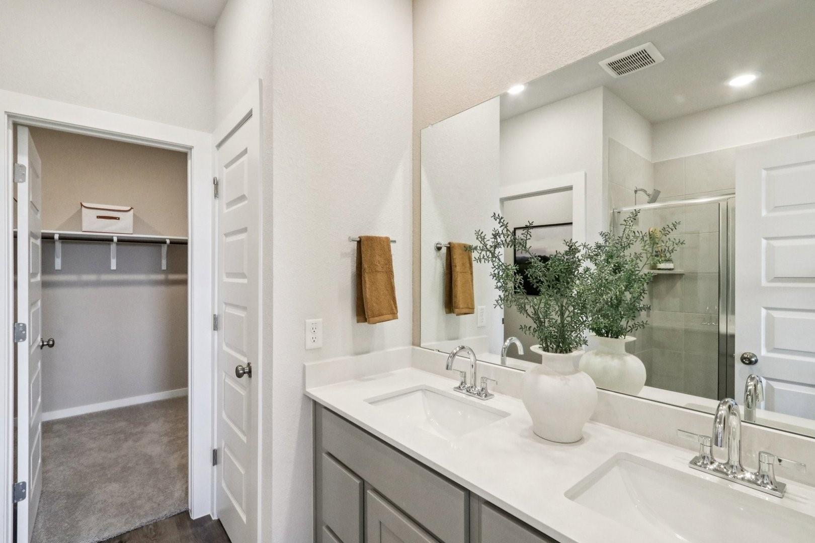 224 Bendecido Loop Elgin TX 78621