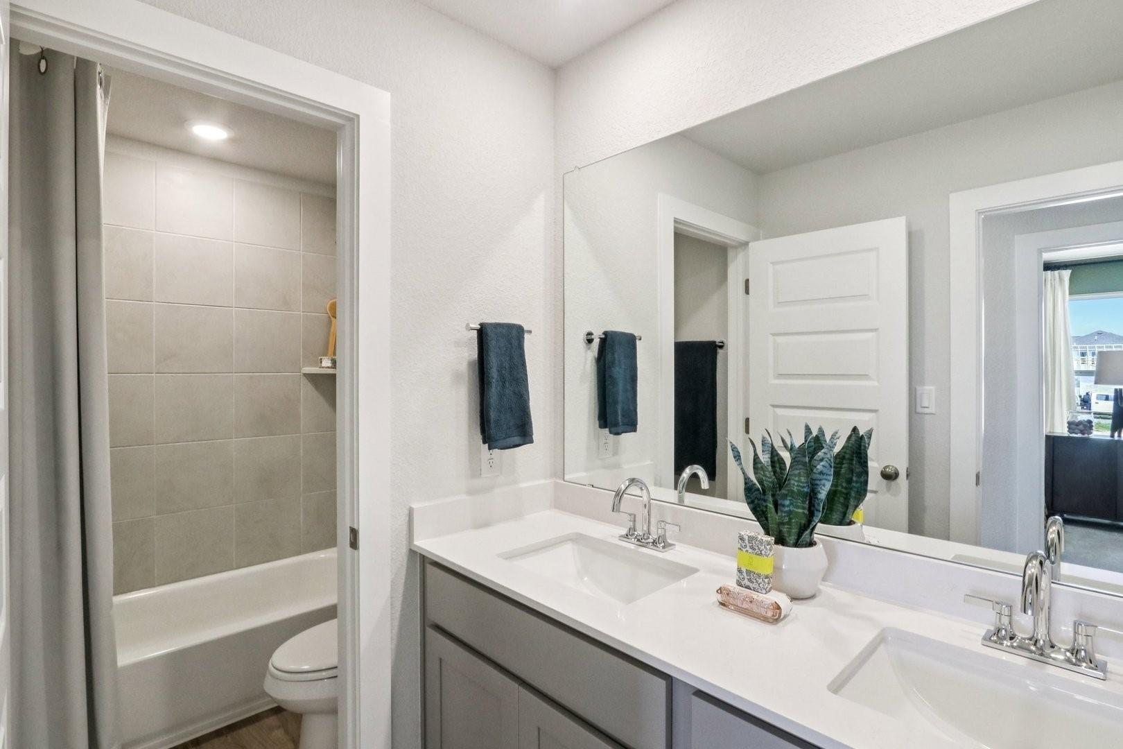 224 Bendecido Loop Elgin TX 78621