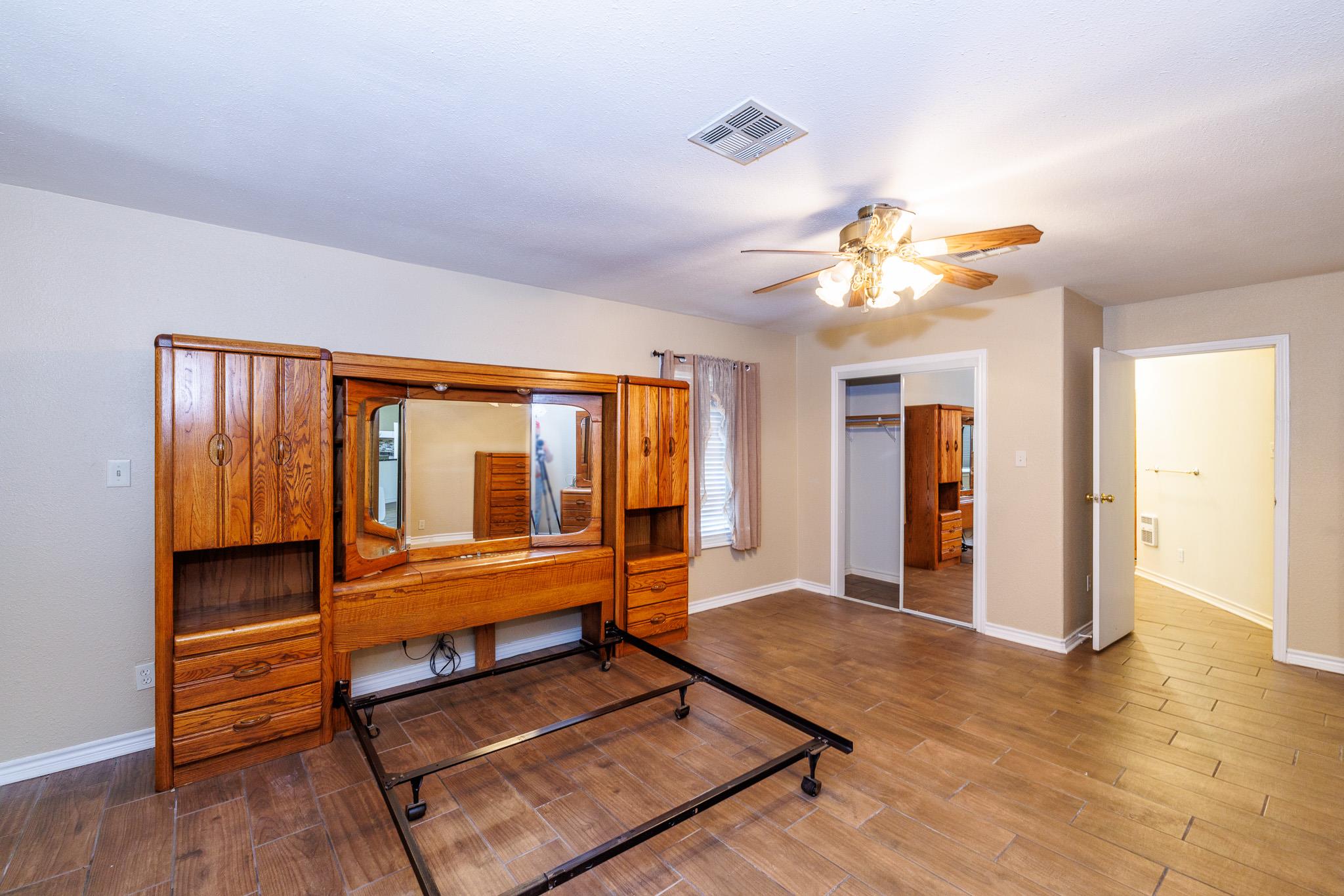 21 N Cr 235 Gonzales TX 78629