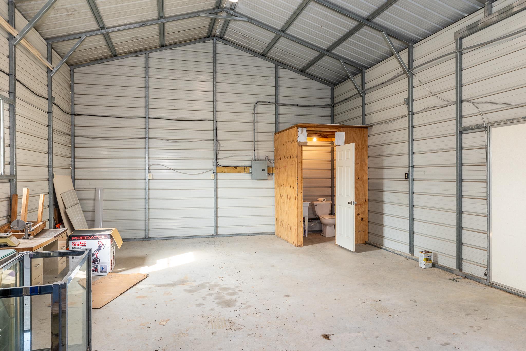21 N Cr 235 Gonzales TX 78629