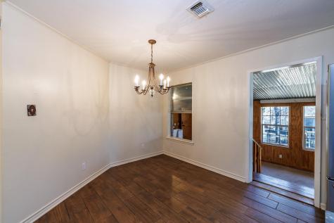 21 N Cr 235 Gonzales TX 78629