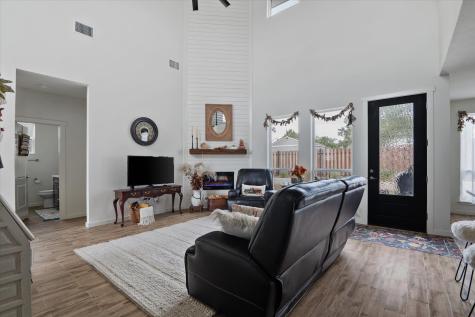 136 W Castlebriar Drive Granite Shoals TX 78654