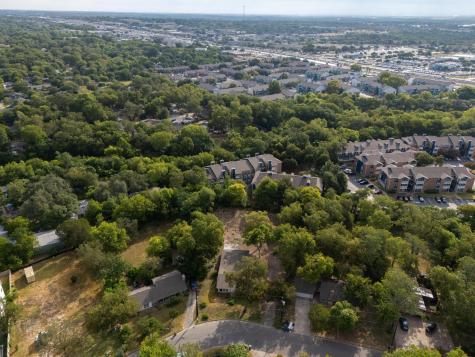 300 Pecan Drive Austin TX 78753