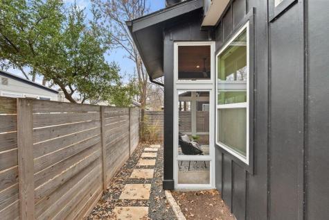 928 E 53rd 1/2 Street Austin TX 78751