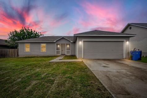 805 Debra Drive Taylor TX 76574