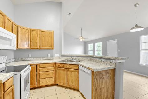 805 Debra Drive Taylor TX 76574