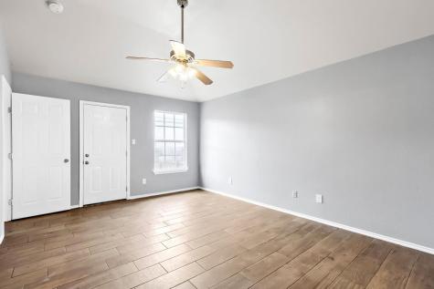 805 Debra Drive Taylor TX 76574