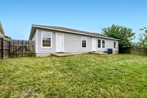 805 Debra Drive Taylor TX 76574