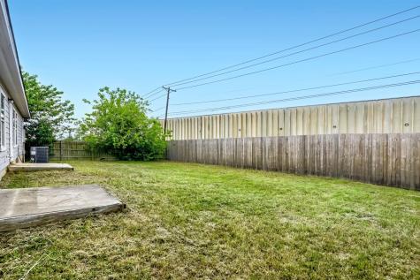 805 Debra Drive Taylor TX 76574