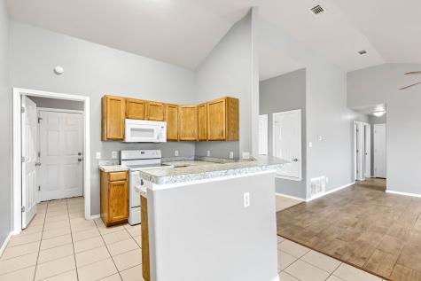 805 Debra Drive Taylor TX 76574