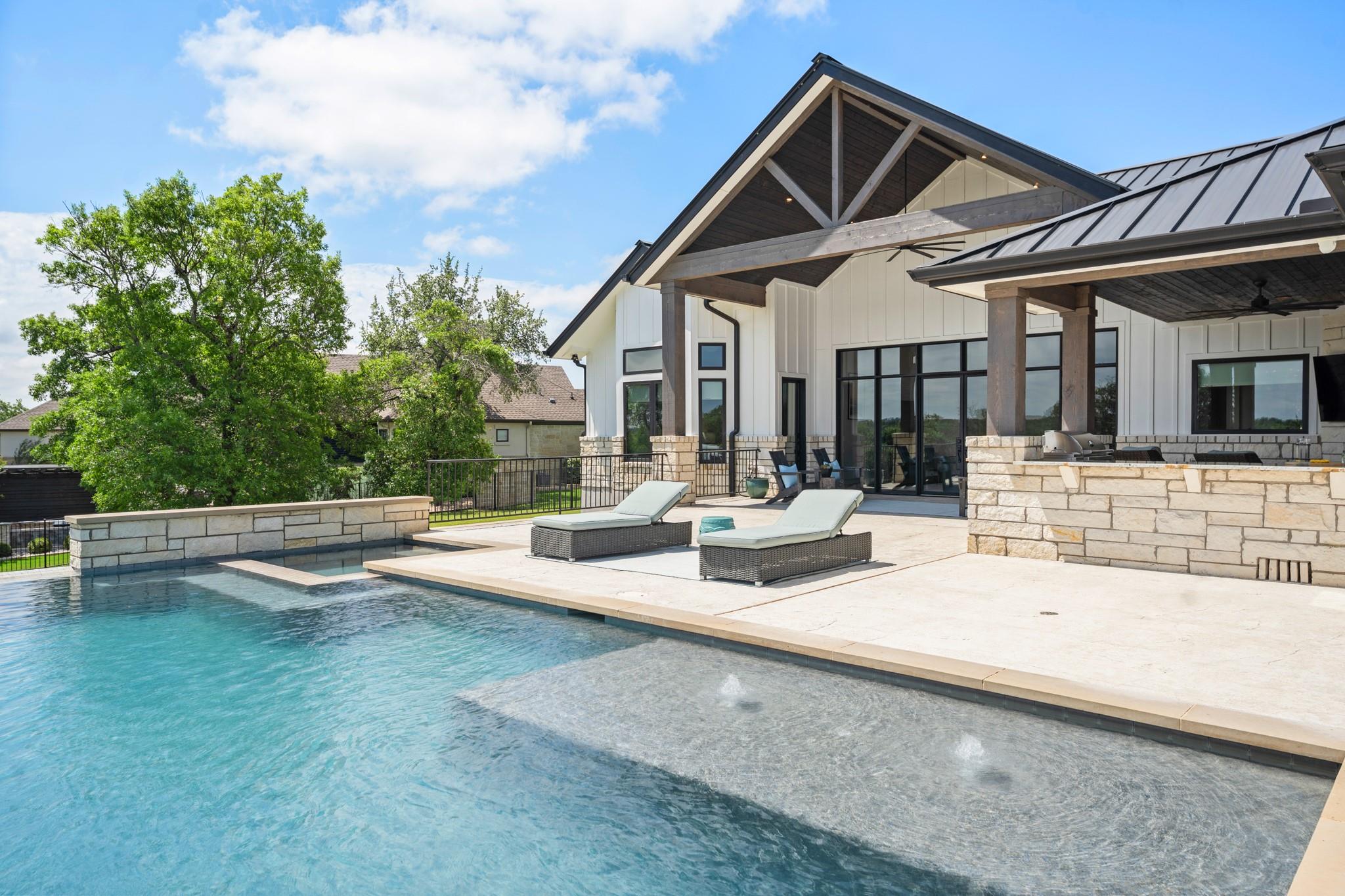 1021 Lower Peninsula Loop Georgetown TX 78633