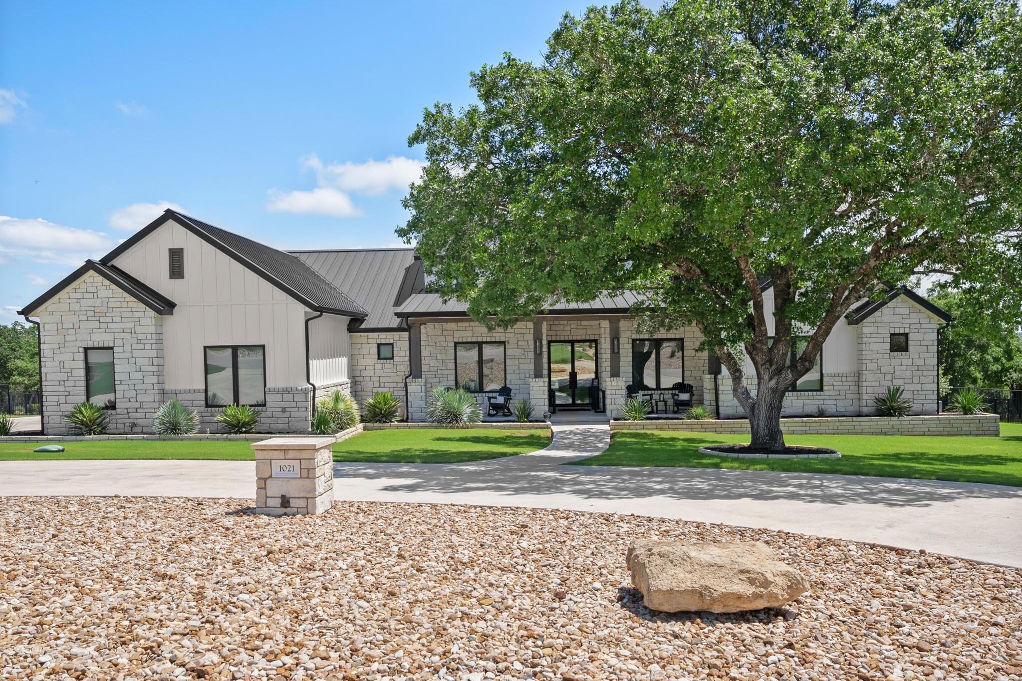 1021 Lower Peninsula Loop Georgetown TX 78633