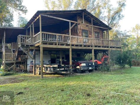 710 County Road 2865 Cleveland TX 77327