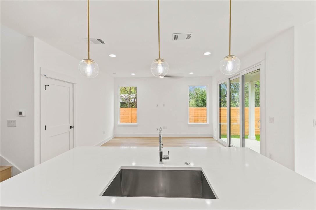 3321 Hemlock Avenue Austin TX 78722