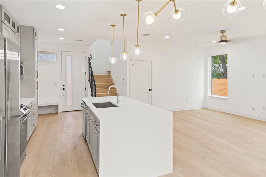 3321 Hemlock Avenue Austin TX 78722