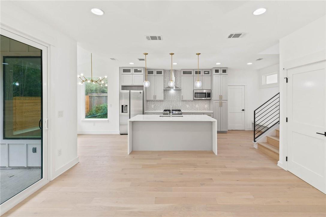 3321 Hemlock Avenue Austin TX 78722