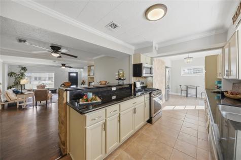 1702 Rampart Street Columbus TX 78934