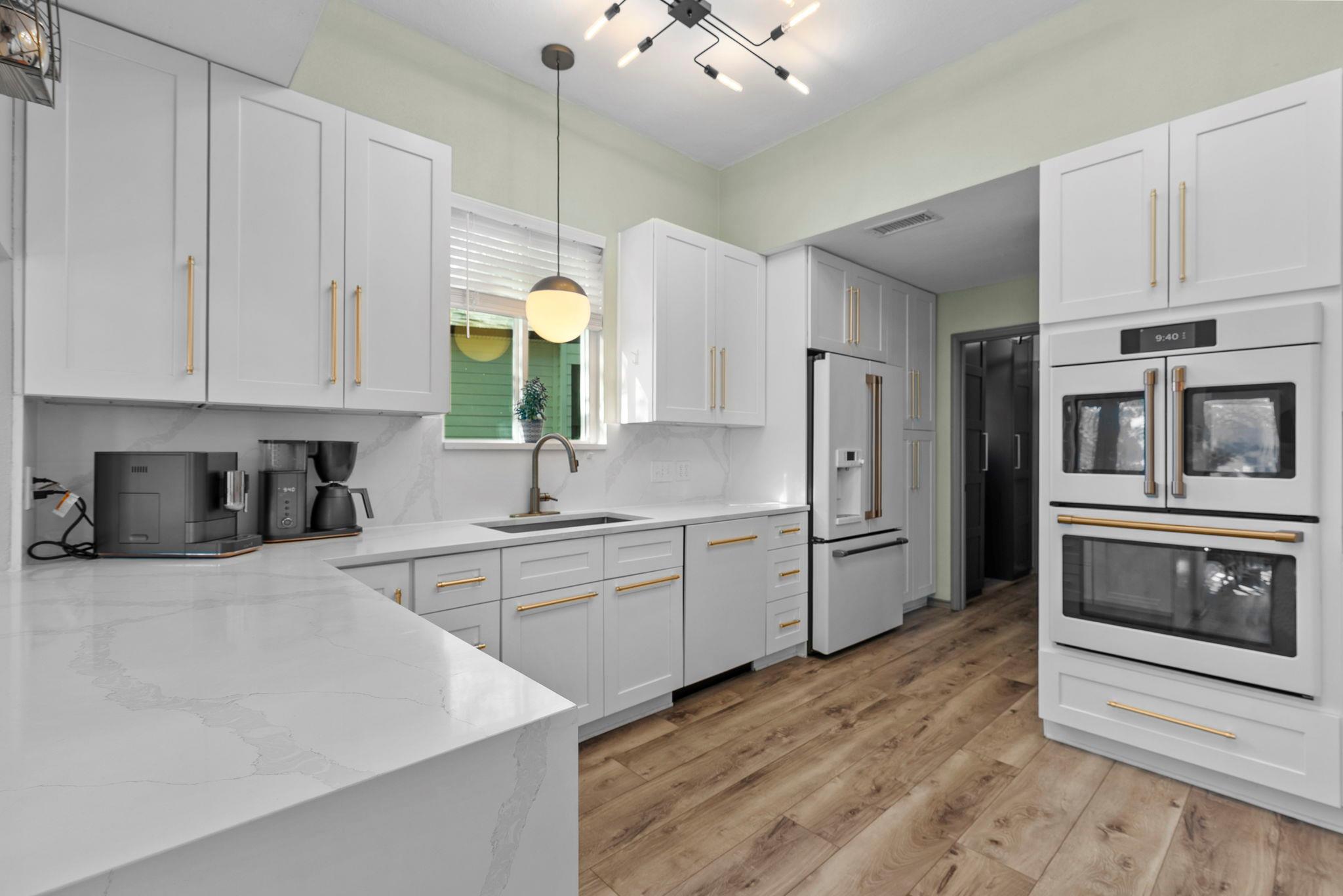 8102 Flashpan Cove Austin TX 78729