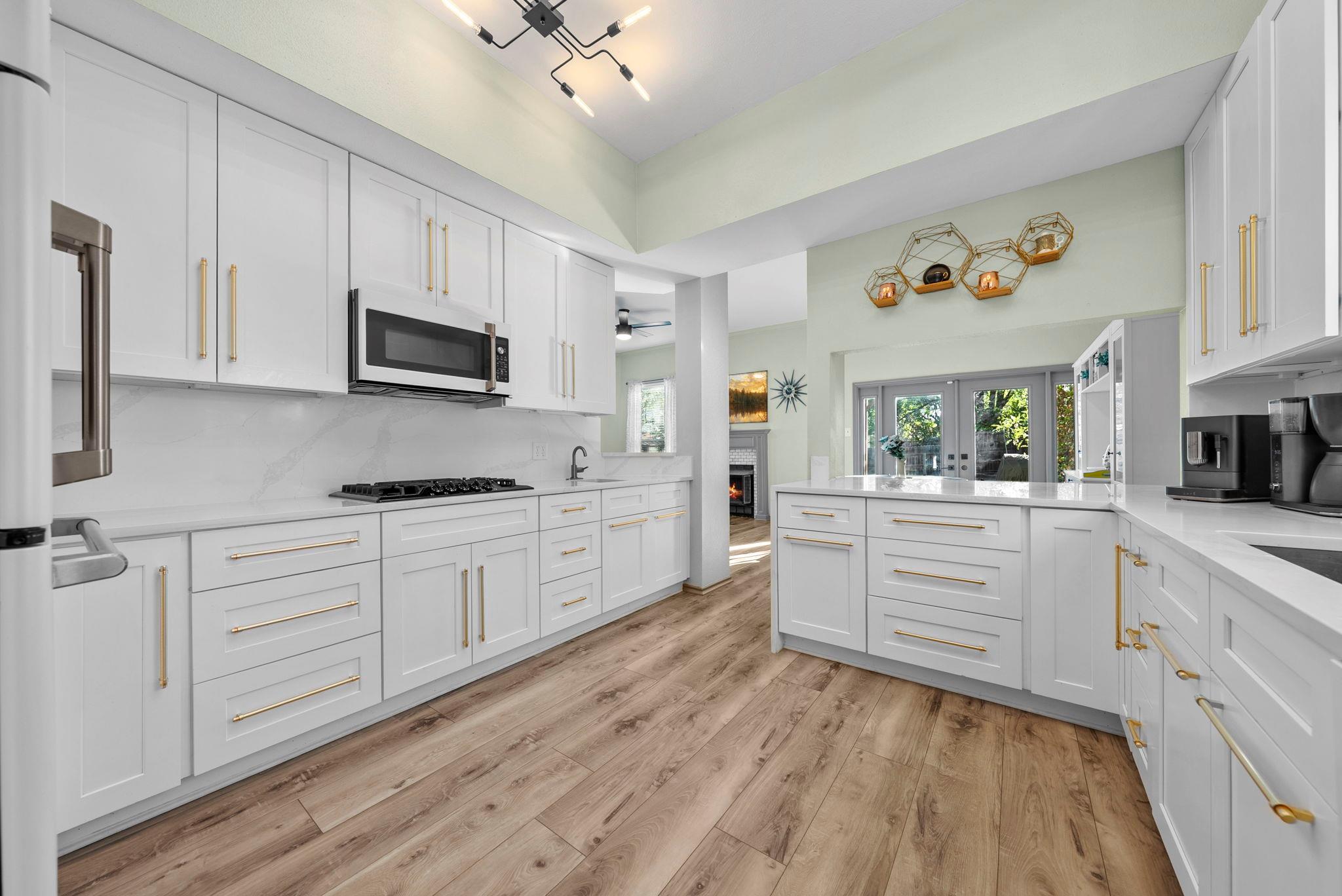 8102 Flashpan Cove Austin TX 78729