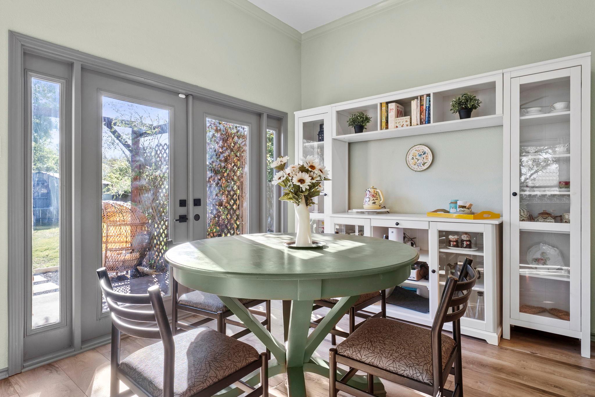 8102 Flashpan Cove Austin TX 78729