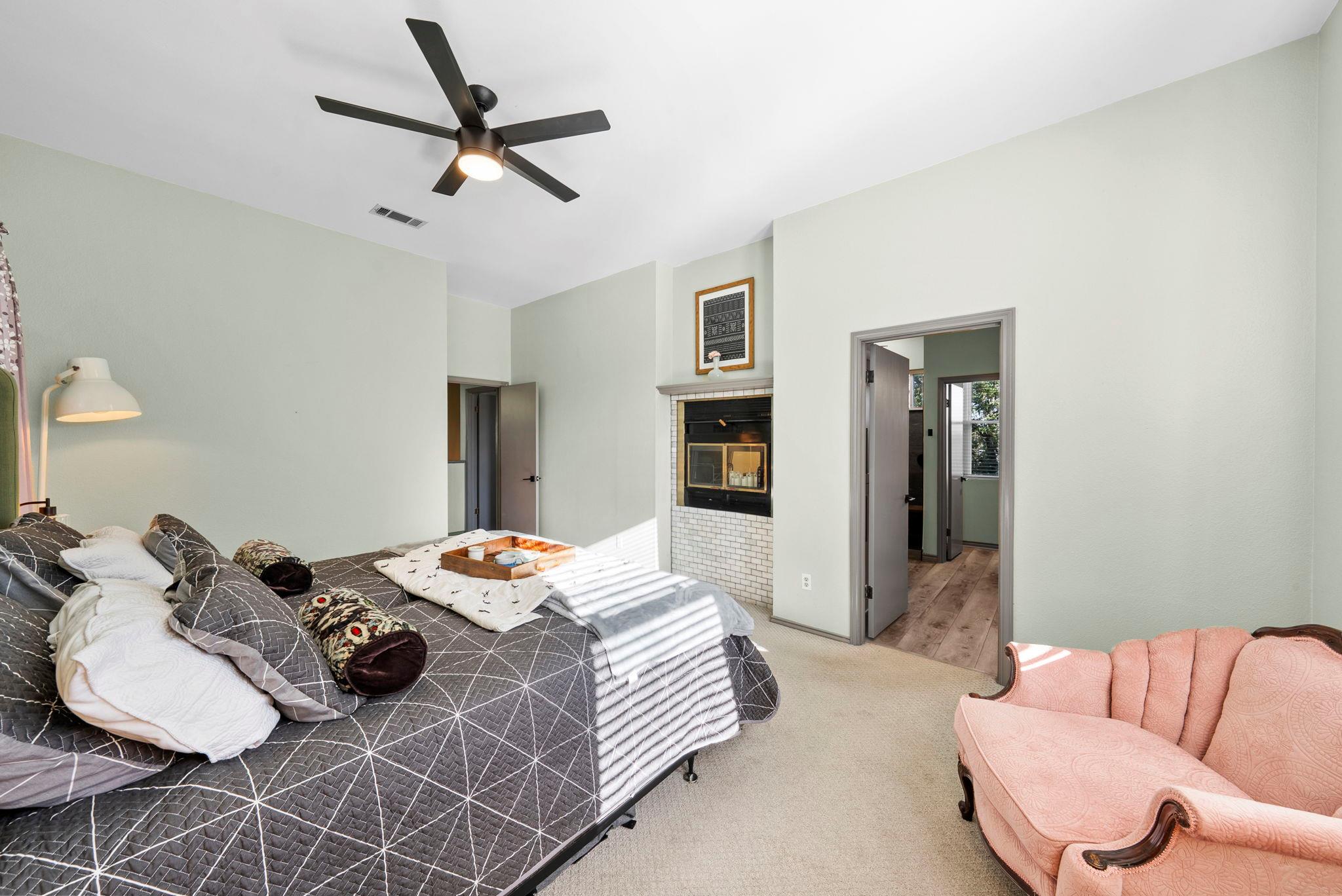 8102 Flashpan Cove Austin TX 78729