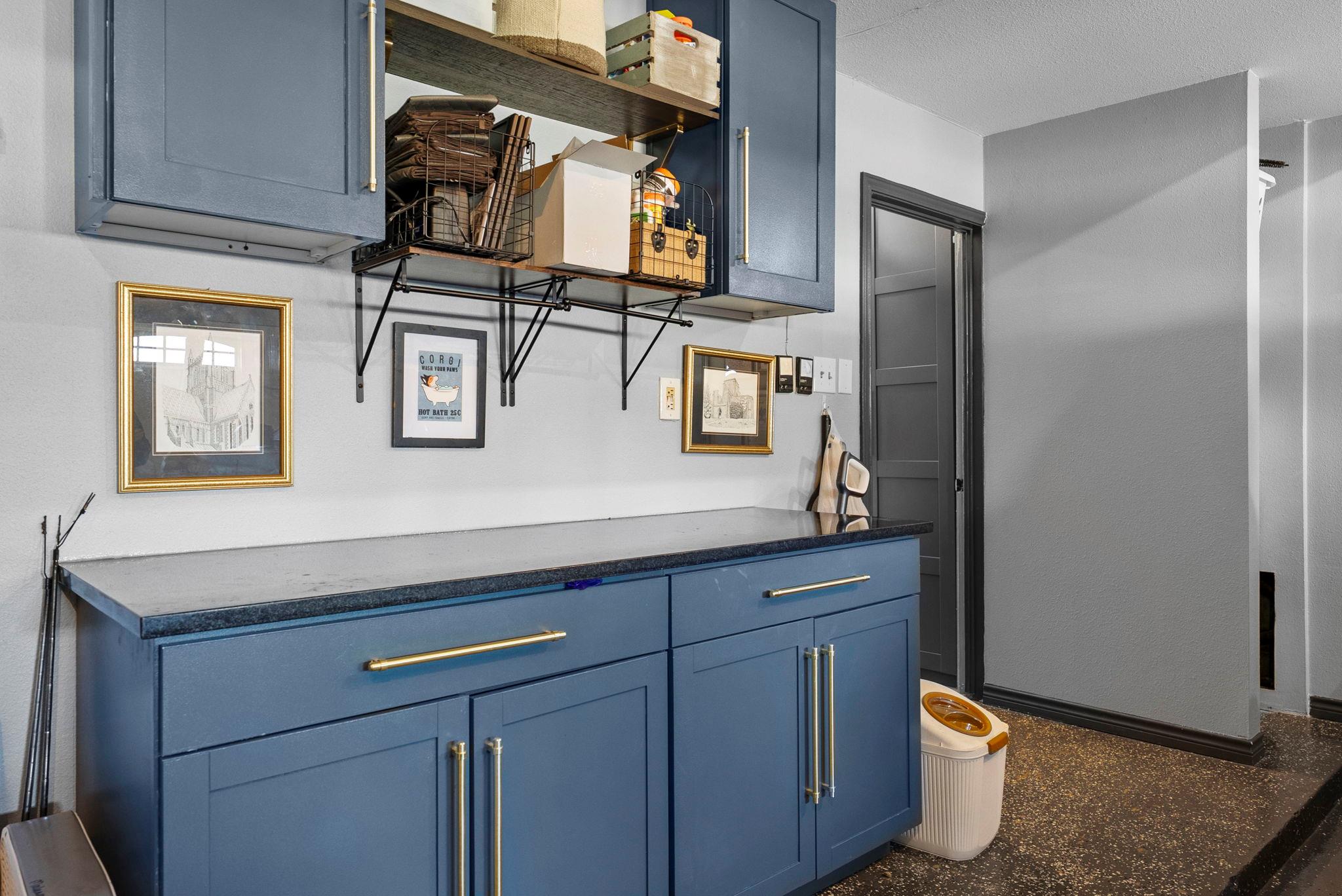 8102 Flashpan Cove Austin TX 78729