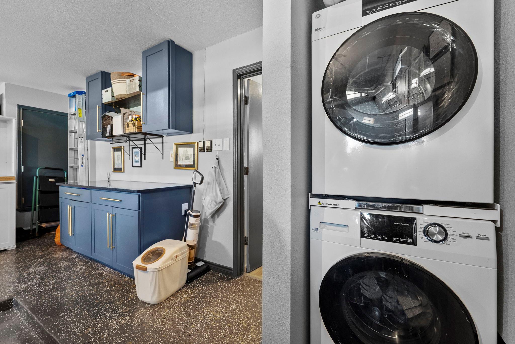 8102 Flashpan Cove Austin TX 78729