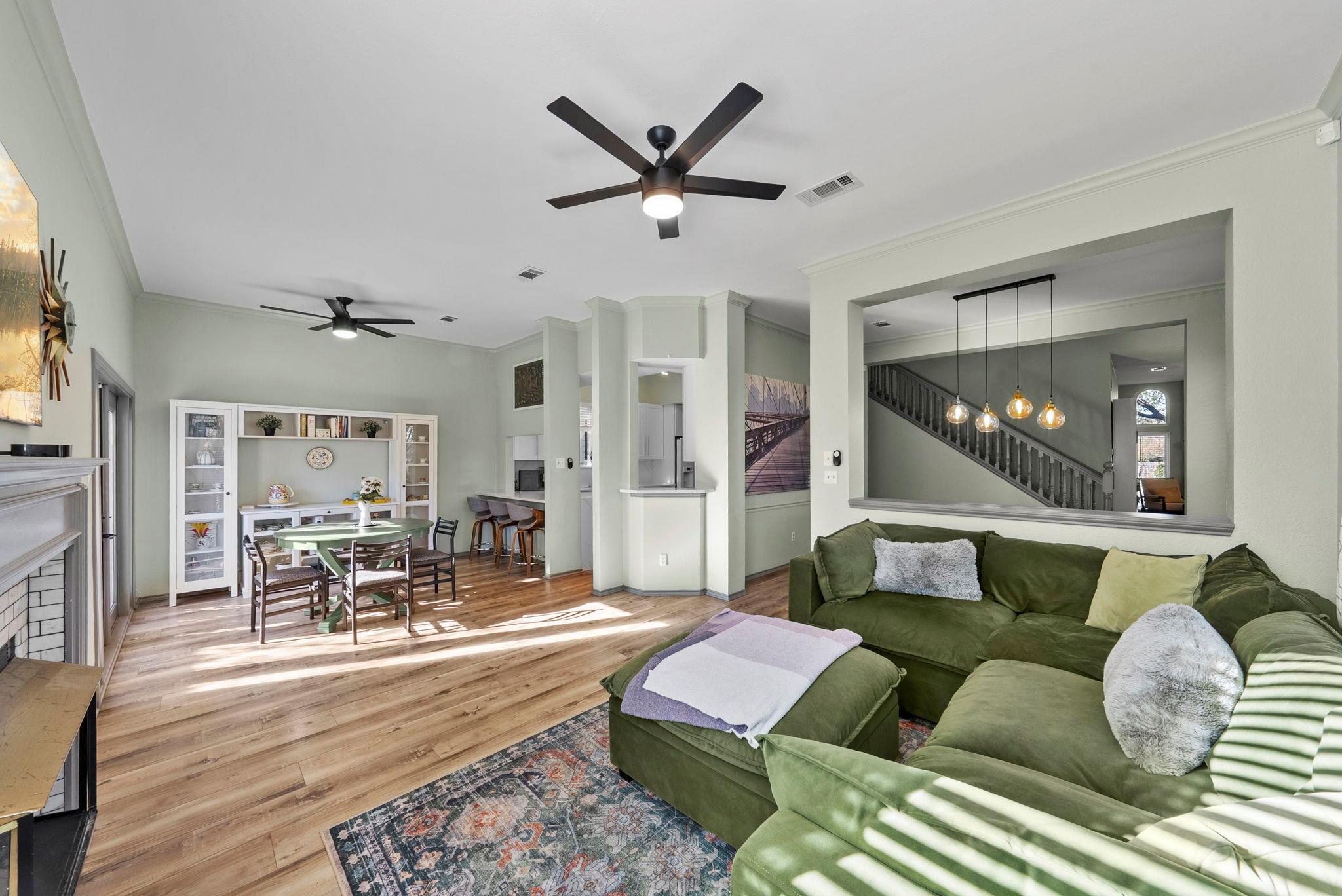8102 Flashpan Cove Austin TX 78729
